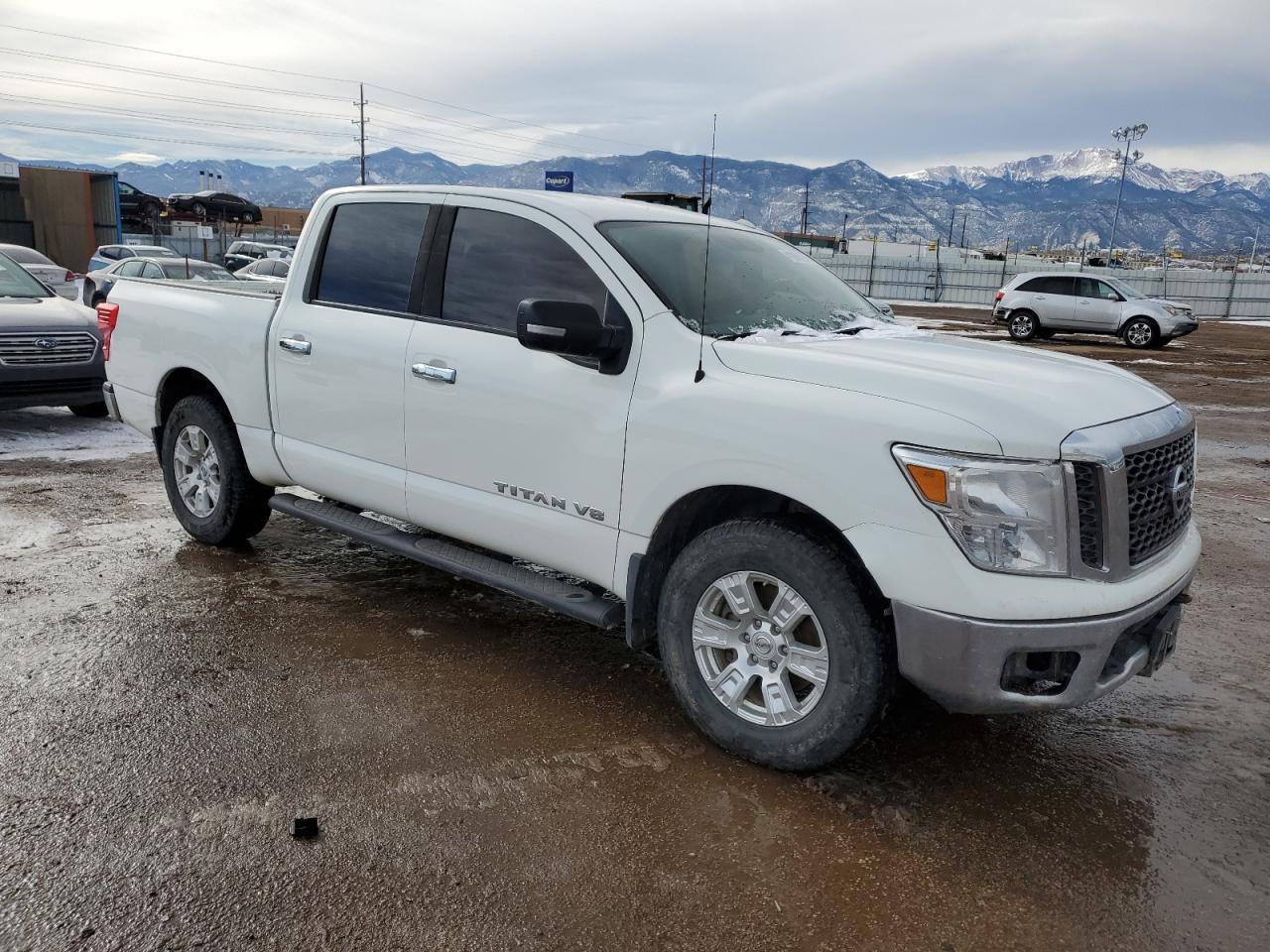 2018 NISSAN TITAN S - Фото 4