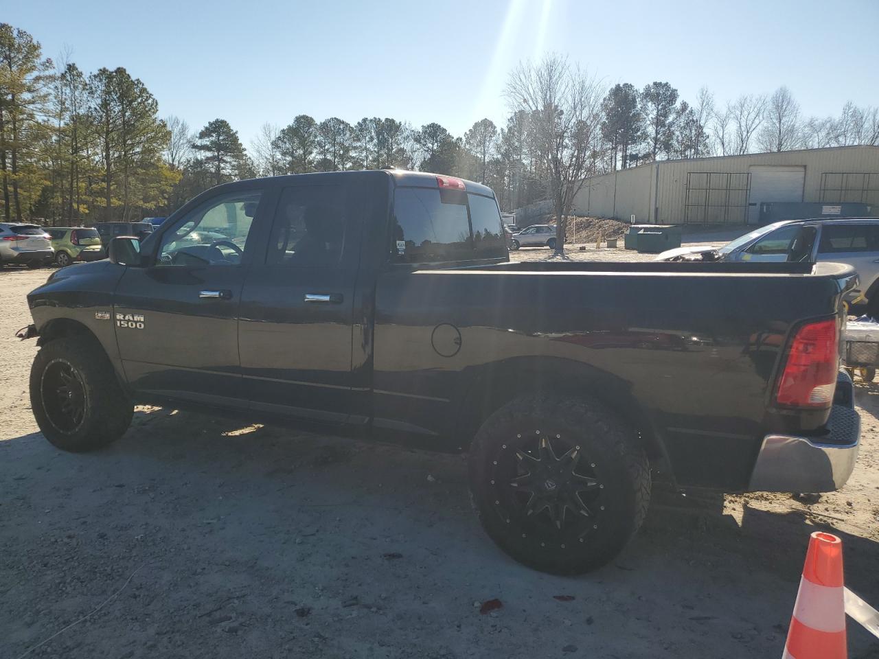 2014 RAM 1500 SLT - Фото 2
