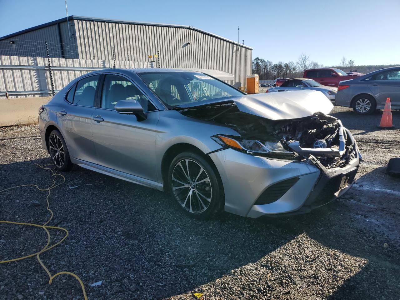 2020 TOYOTA CAMRY SE - Image 4