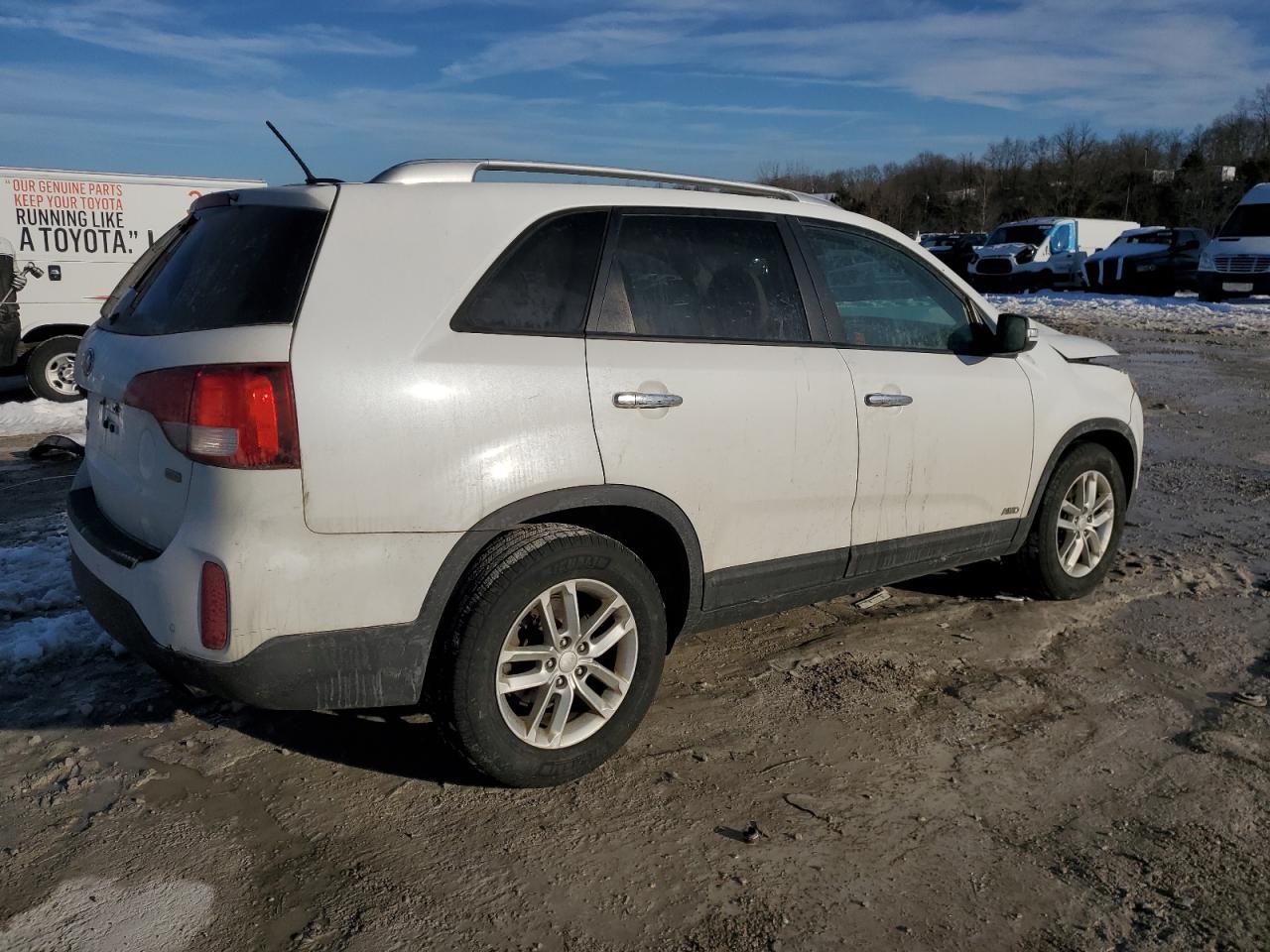 2015 KIA SORENTO LX - Image 3