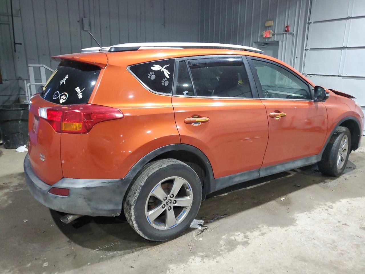 2015 TOYOTA RAV4 XLE - Фото 3