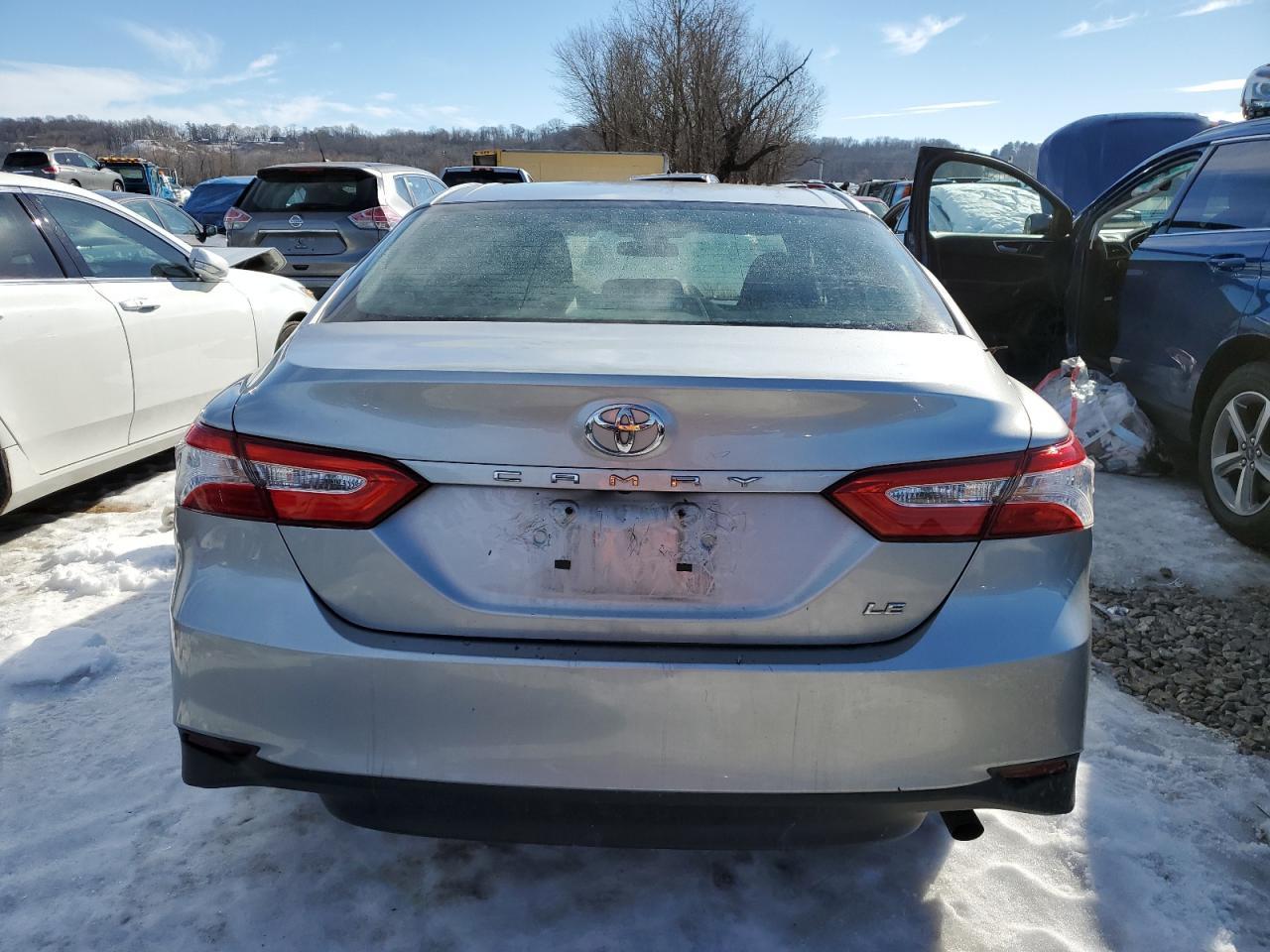 2018 TOYOTA CAMRY L - Фото 6