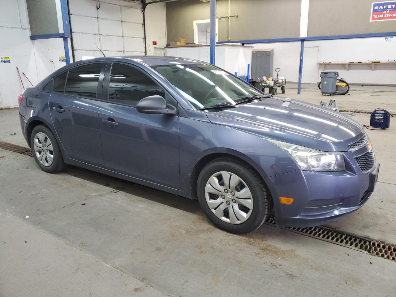 2014 CHEVROLET CRUZE LS - Image 4