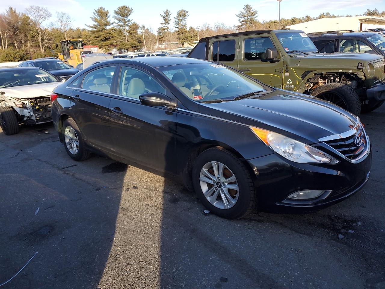 2013 HYUNDAI SONATA GLS - Image 4