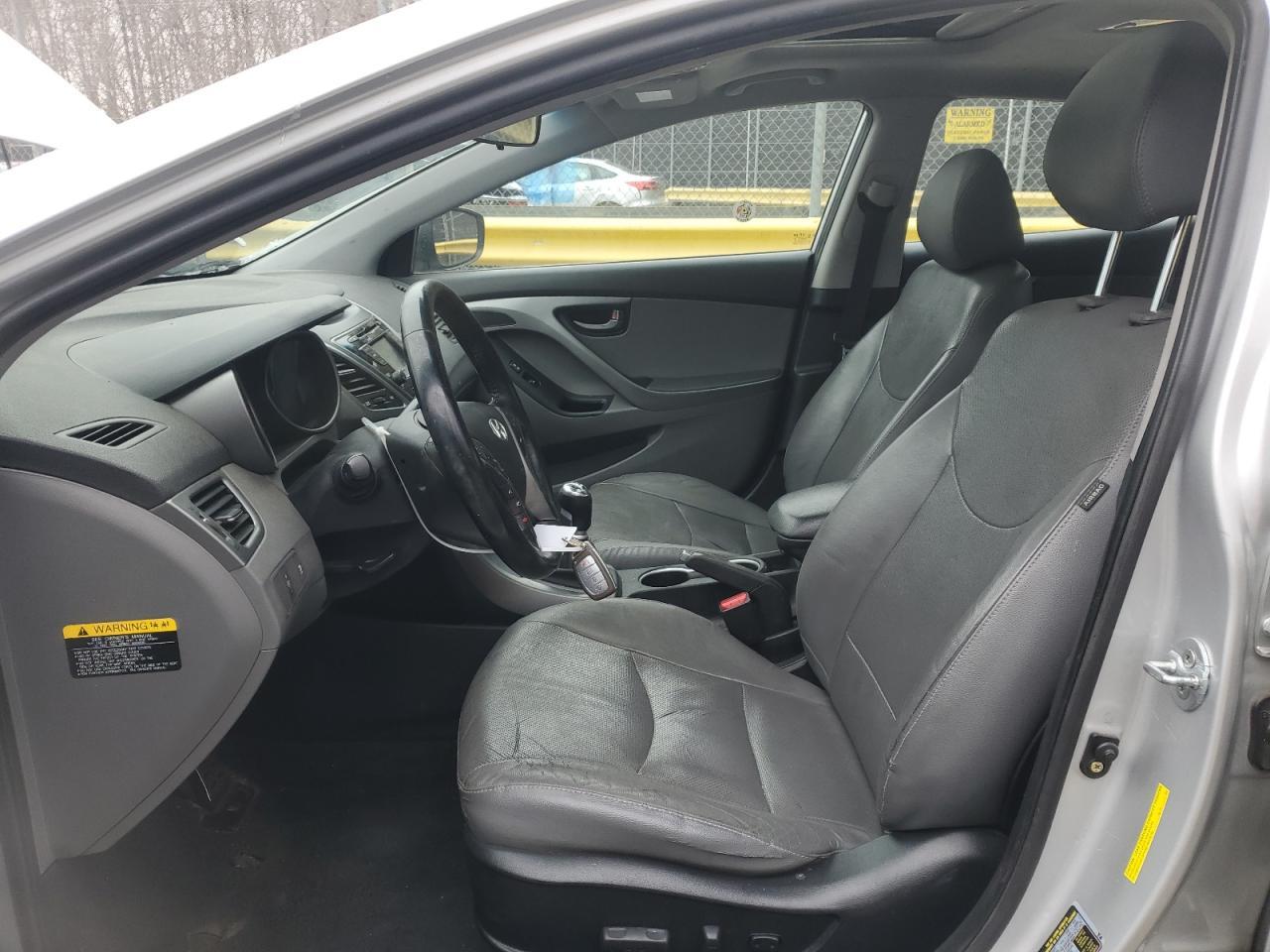 2015 HYUNDAI ELANTRA SE - Image 7