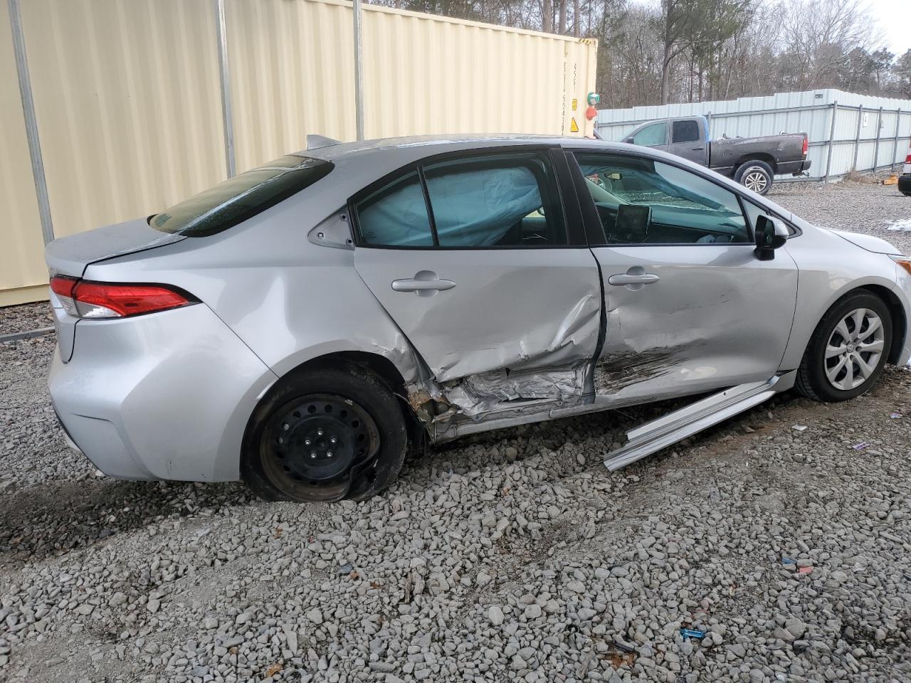 2021 TOYOTA COROLLA LE - Фото 3