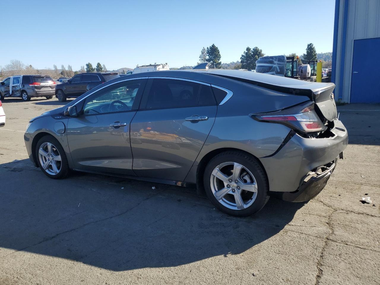 2017 CHEVROLET VOLT LT - Image 2