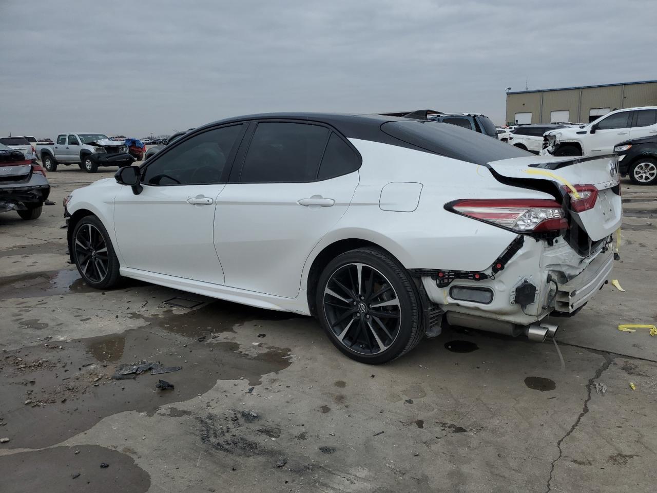 2019 TOYOTA CAMRY XSE - Фото 2