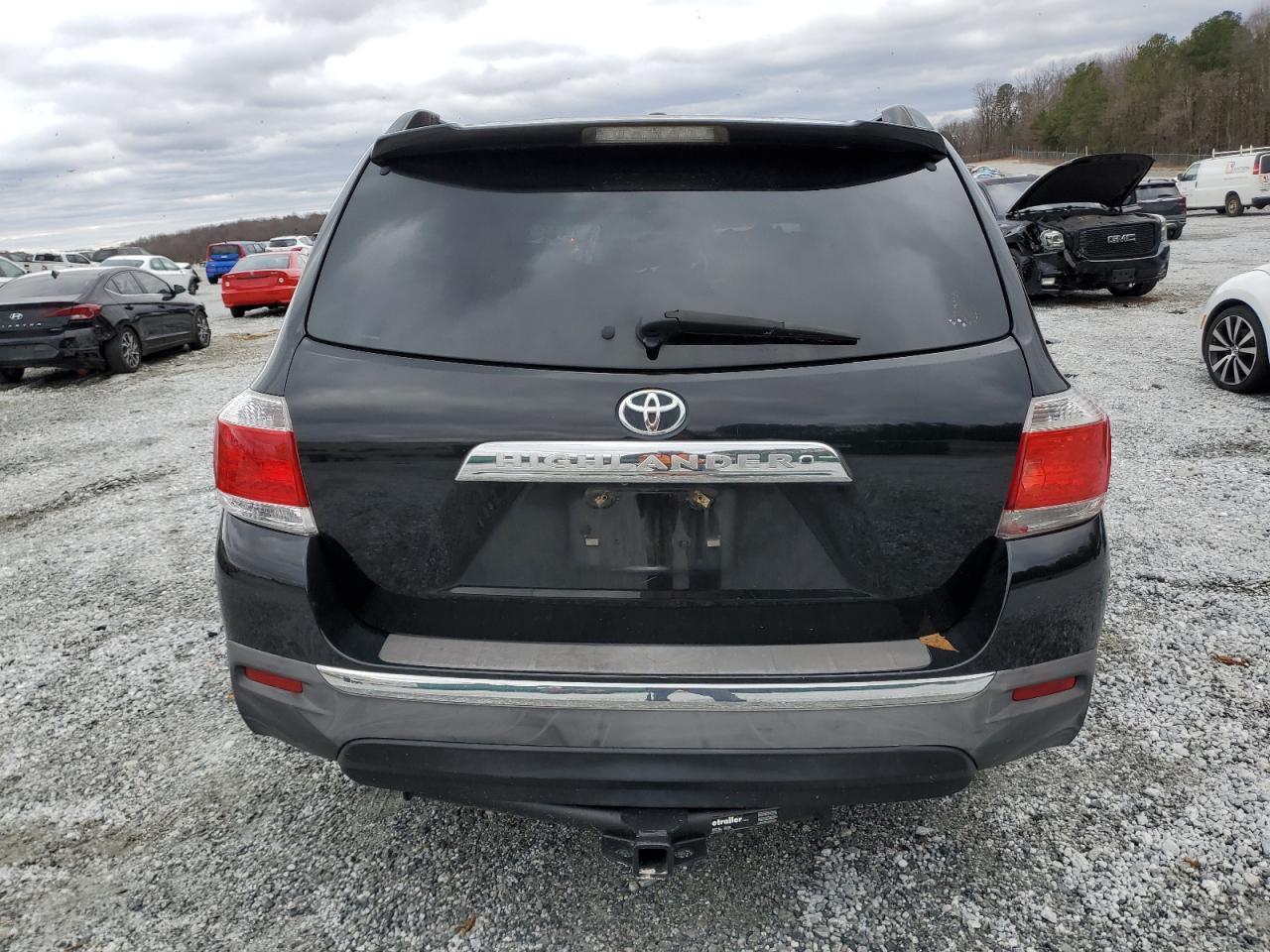 2011 TOYOTA HIGHLANDER - Image 6