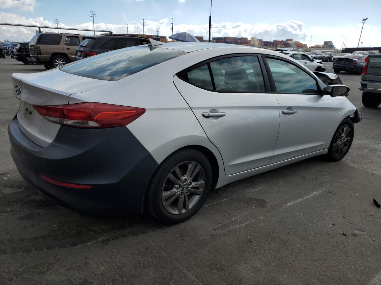 2017 HYUNDAI ELANTRA SE - Image 3