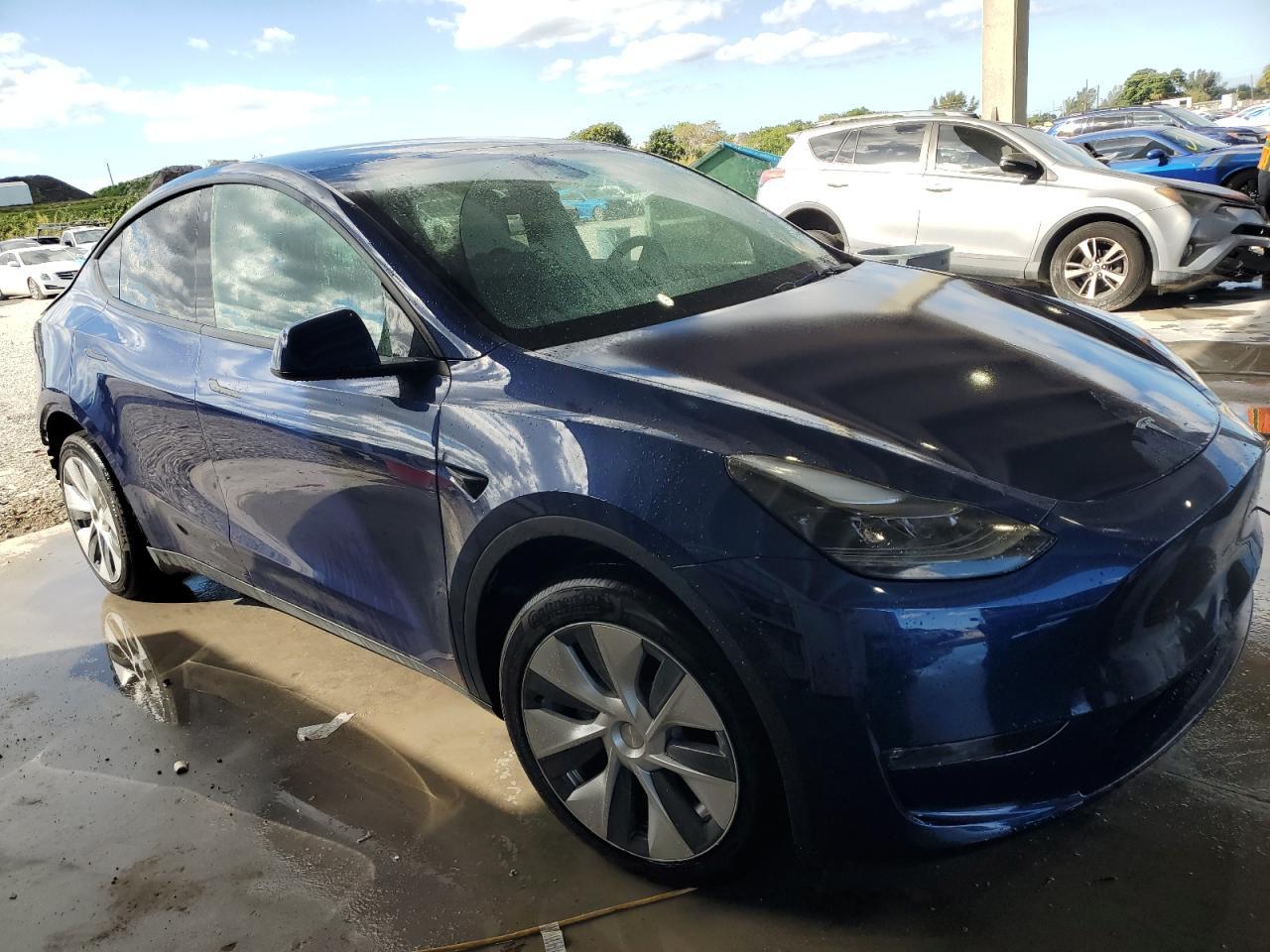 2023 TESLA MODEL Y - Image 4