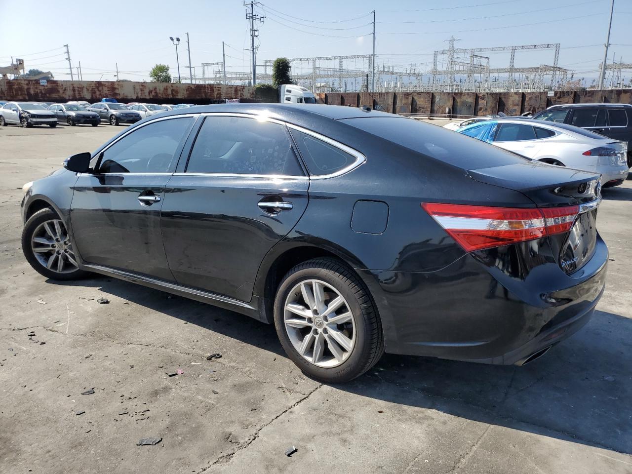 2015 TOYOTA AVALON XLE - Image 2