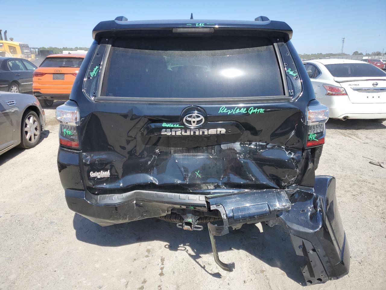 2022 TOYOTA 4RUNNER SR - Фото 6