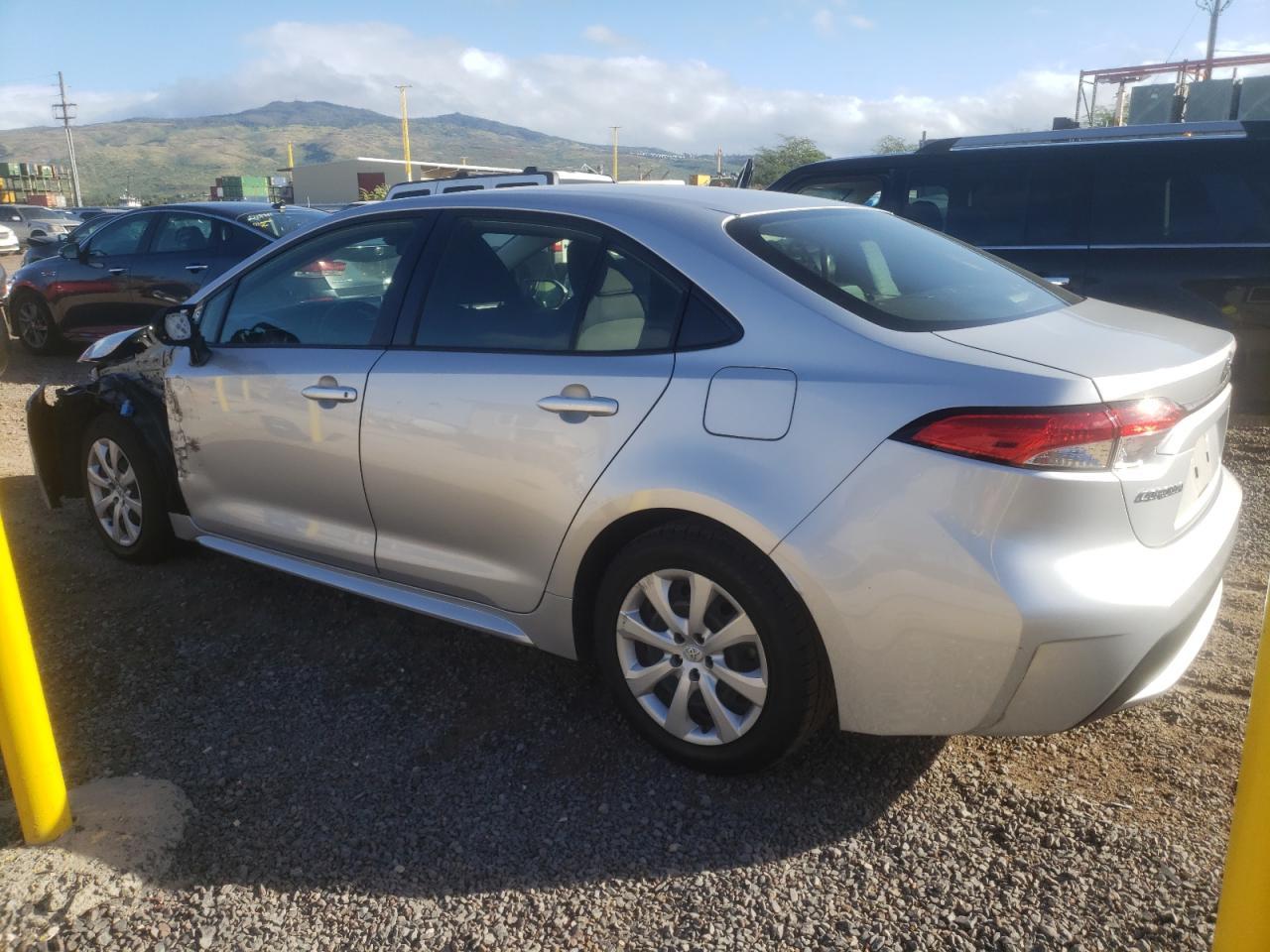 2021 TOYOTA COROLLA LE - Фото 2