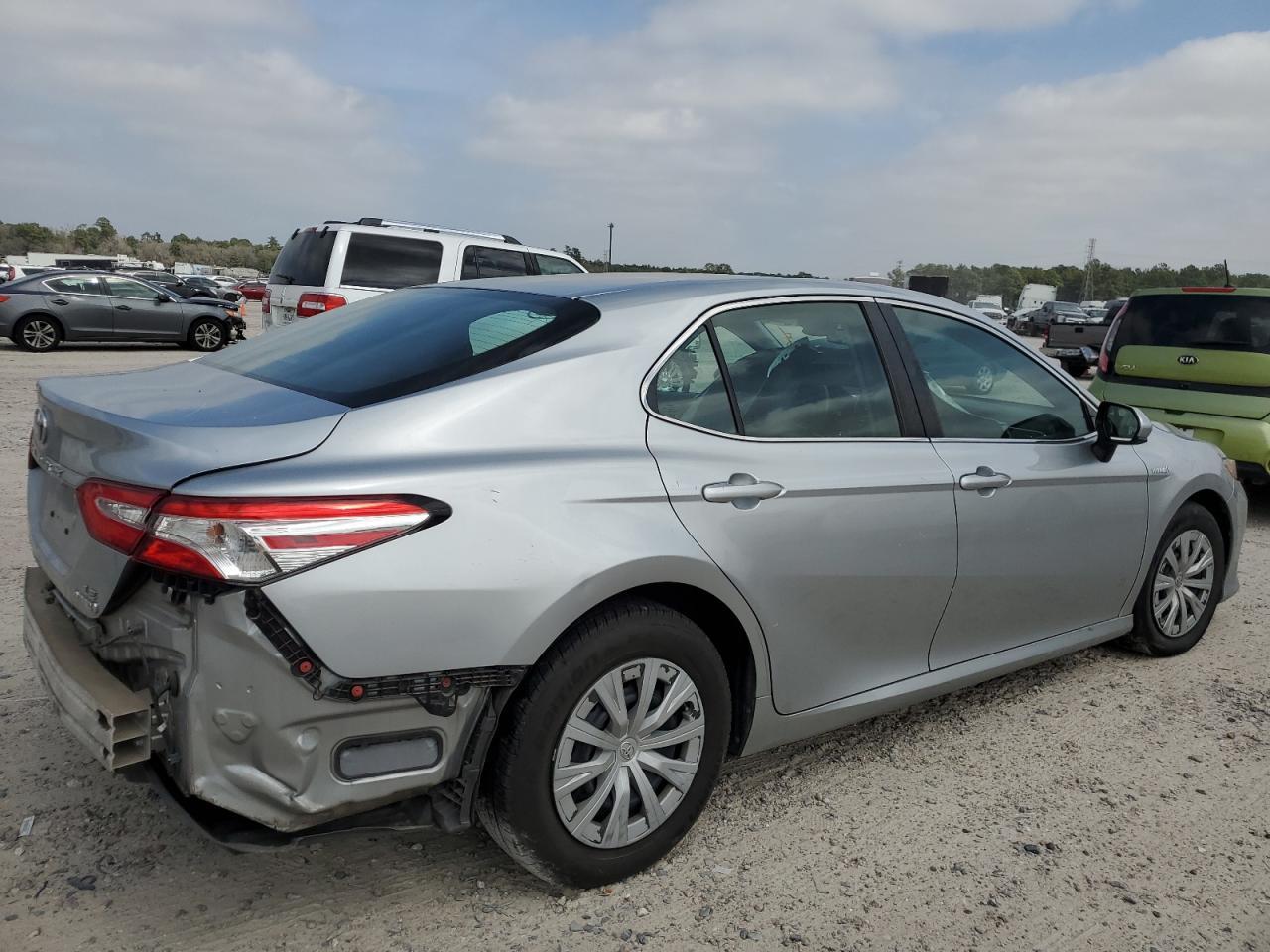 2018 TOYOTA CAMRY LE - Image 3