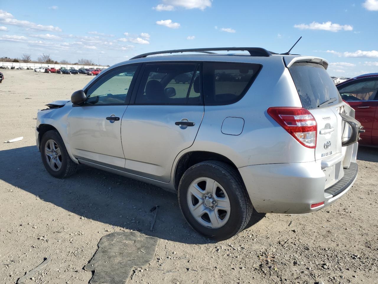 2011 TOYOTA RAV4 - Image 2