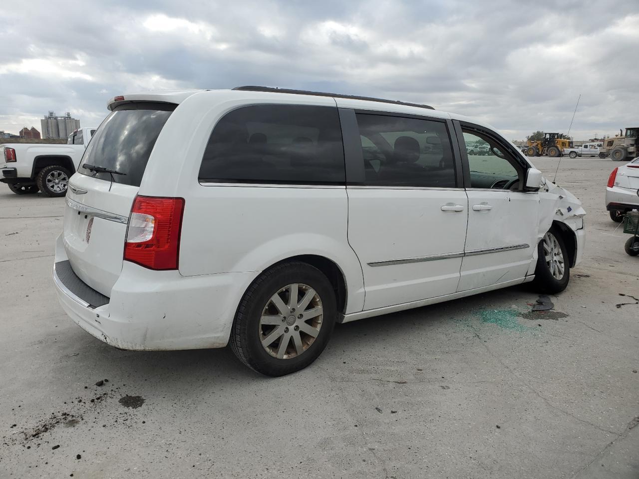 2014 CHRYSLER TOWN & COU - Фото 3