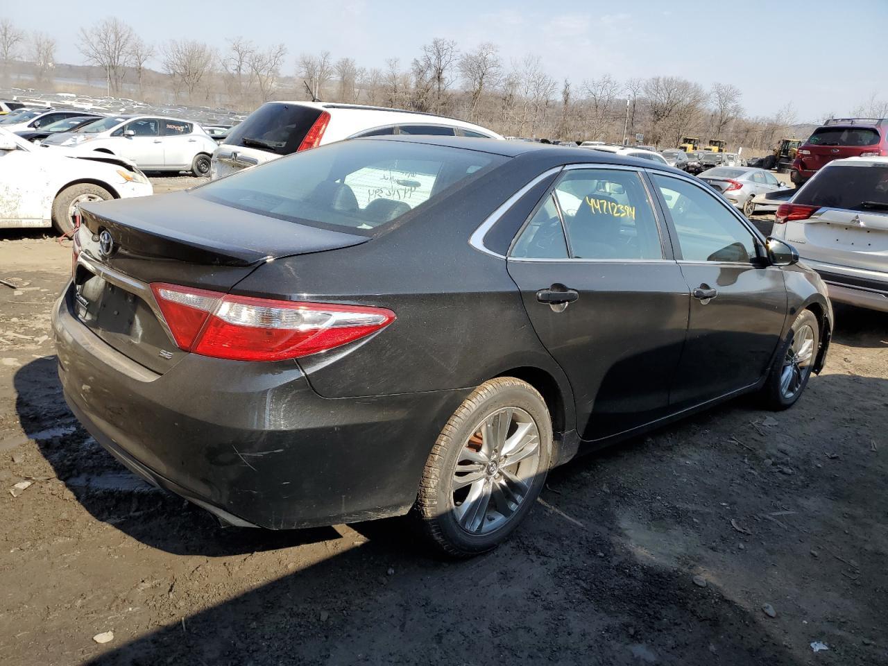 2016 TOYOTA CAMRY LE - Фото 3