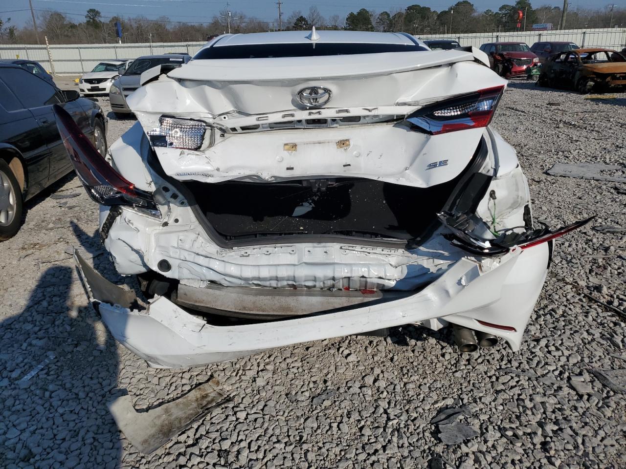 2021 TOYOTA CAMRY SE - Image 6