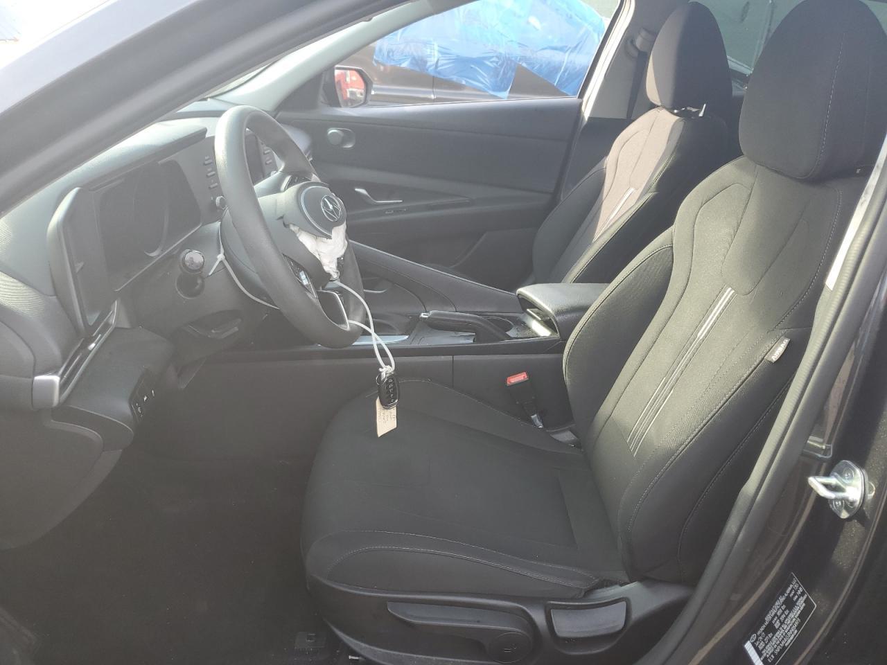 2022 HYUNDAI ELANTRA SE - Image 7