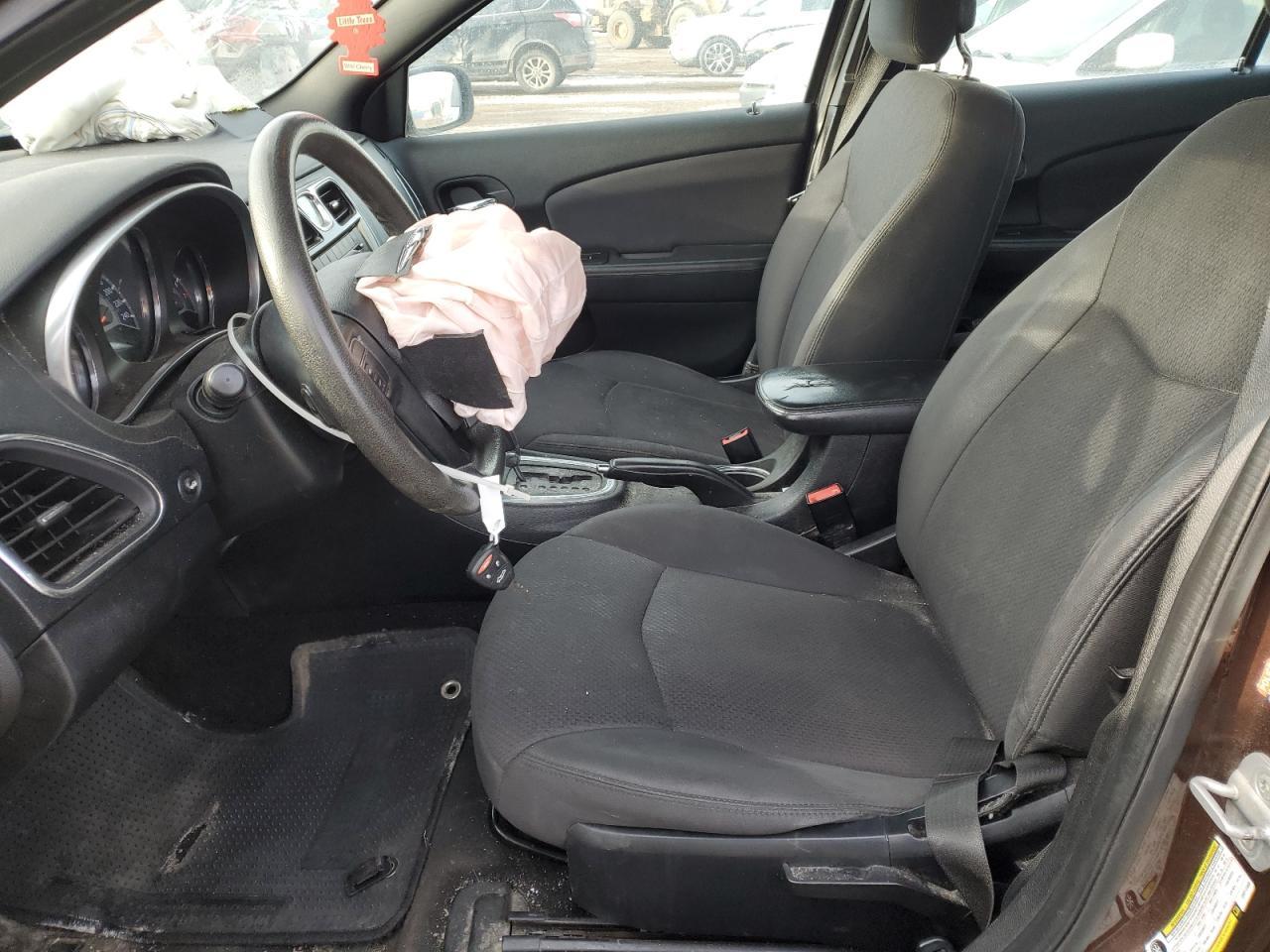 2013 CHRYSLER 200 LX - Image 7
