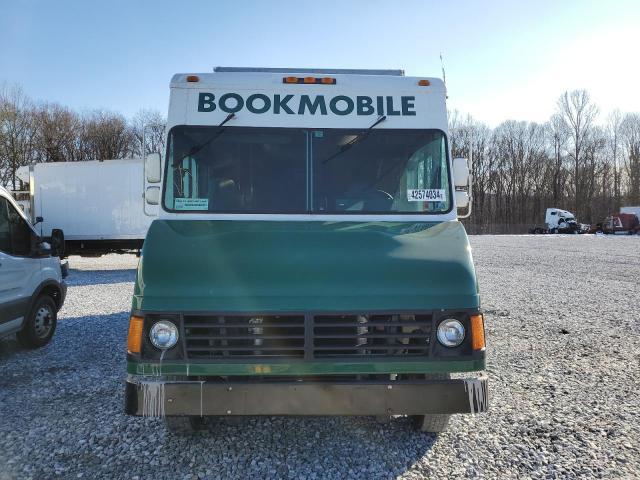 2003 Freightliner Chassis M Line Walk-In Van - Фото 5
