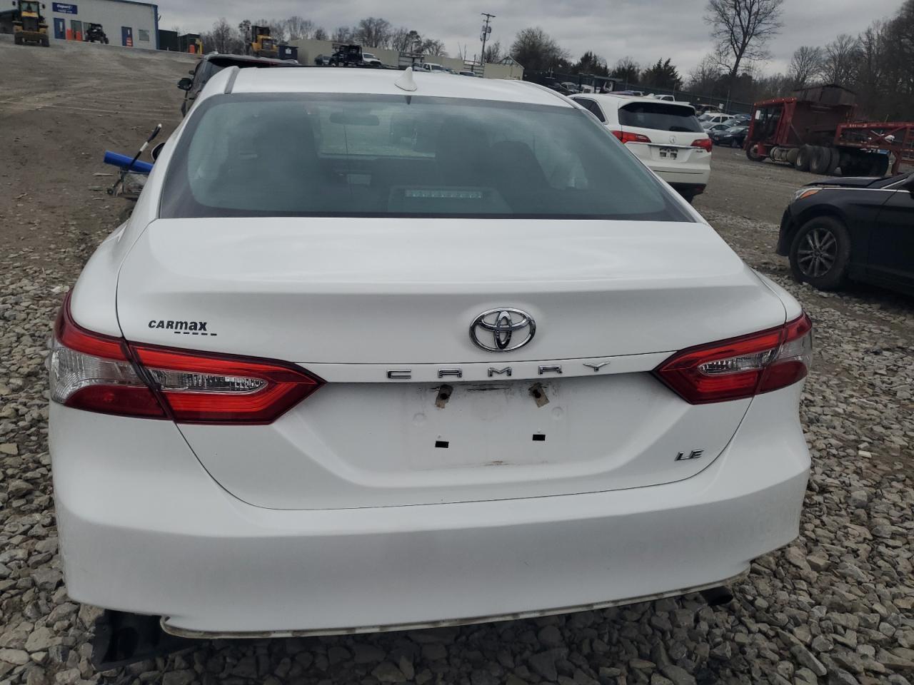 2020 TOYOTA CAMRY LE - Фото 6