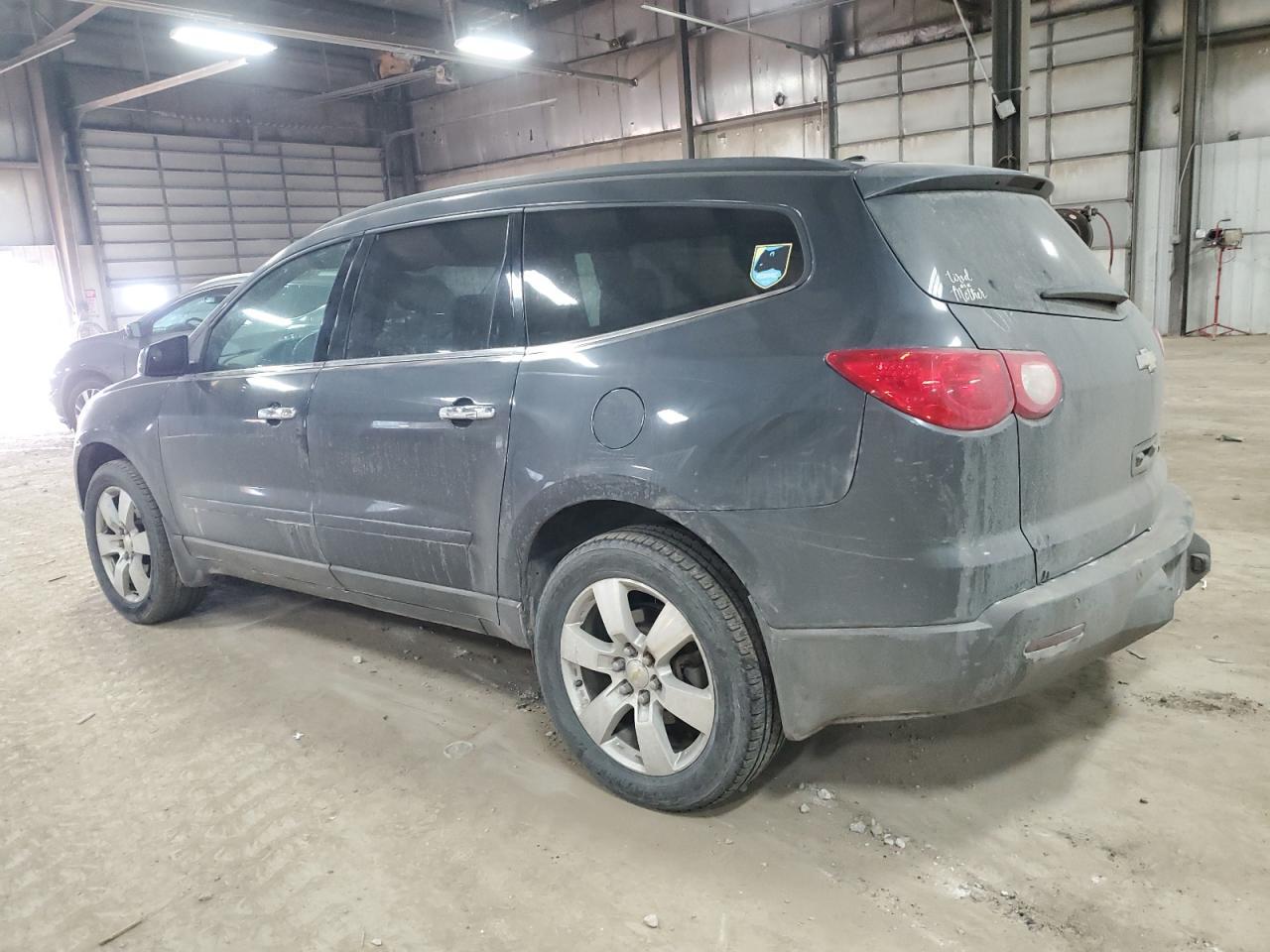 2012 CHEVROLET TRAVERSE L - Image 2
