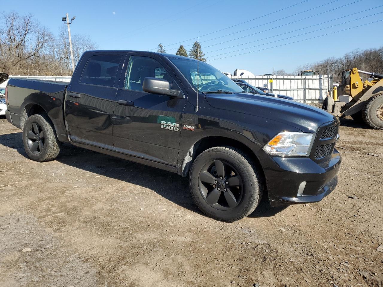 2018 RAM 1500 ST - Image 4
