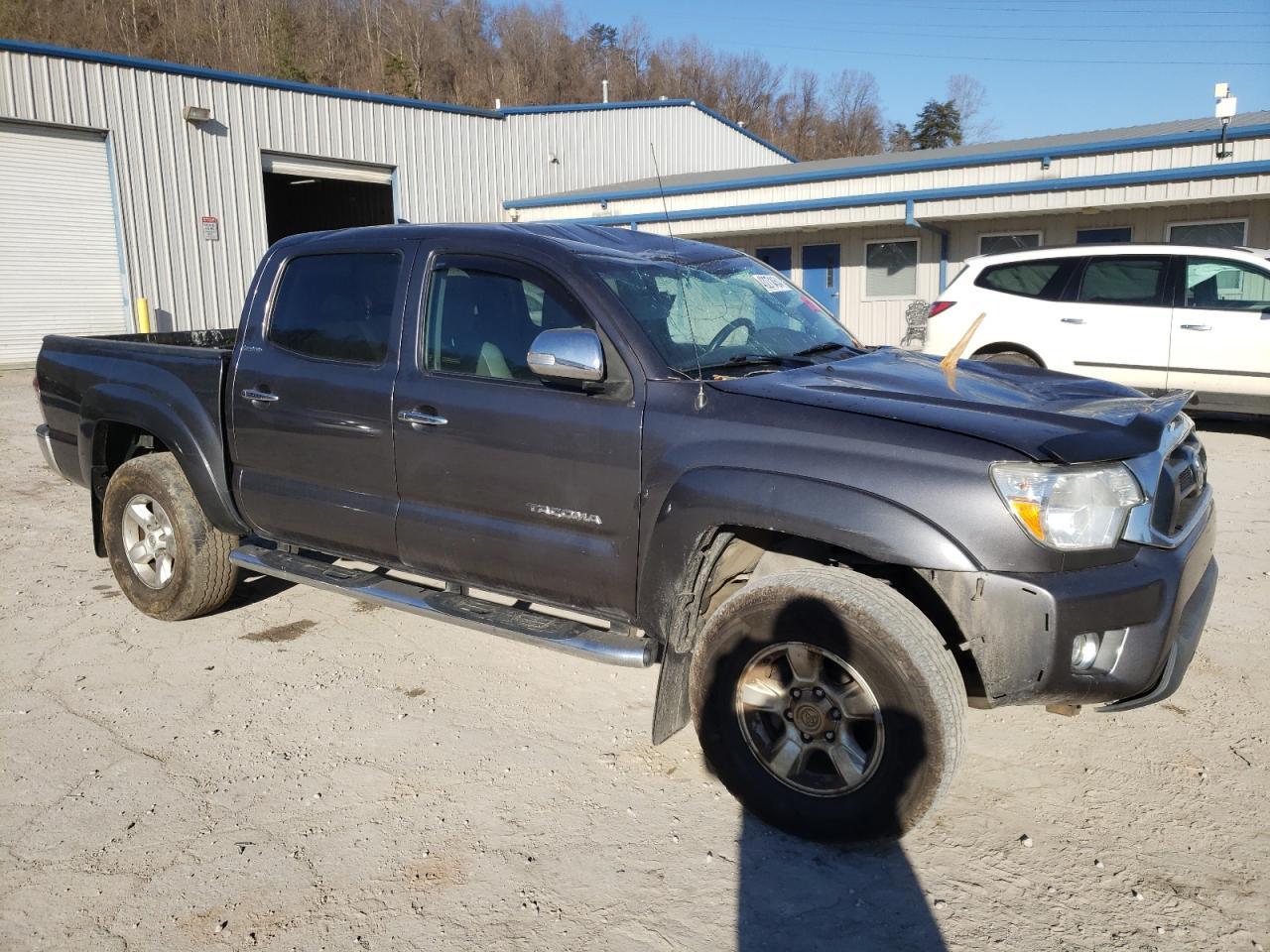 2014 TOYOTA TACOMA DOU - Фото 4