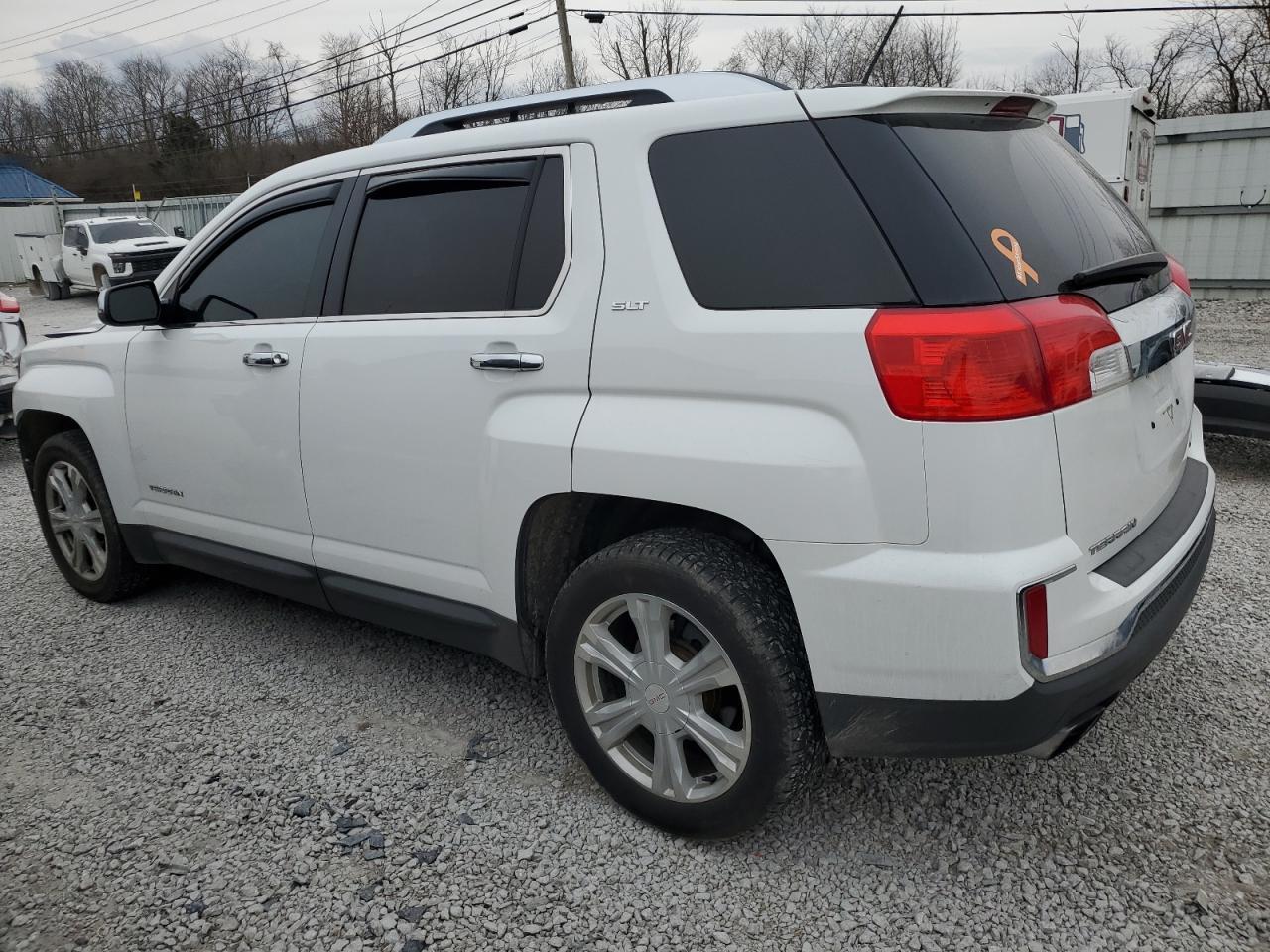 2016 GMC TERRAIN SL - Image 2