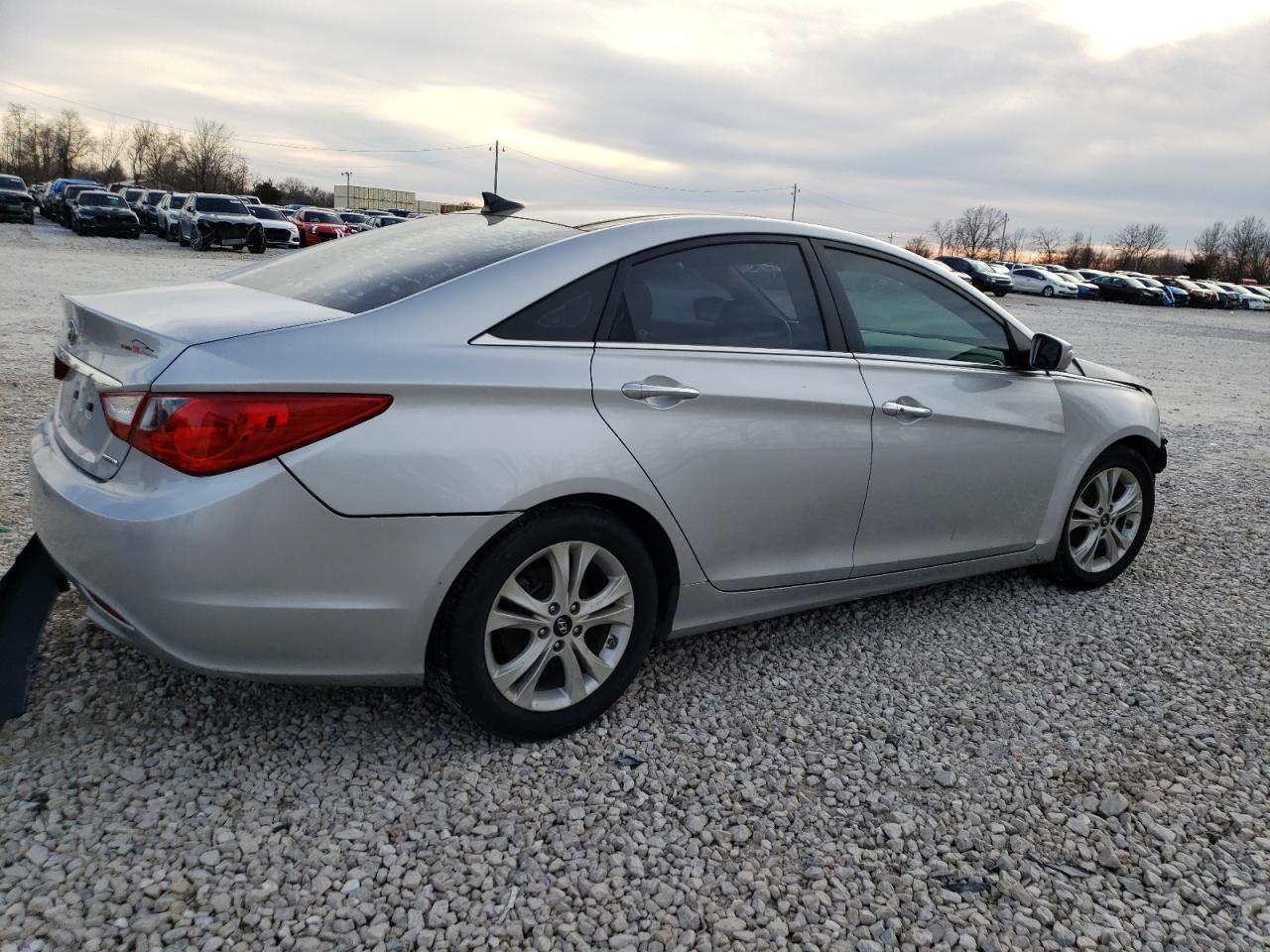 2013 HYUNDAI SONATA SE - Фото 3