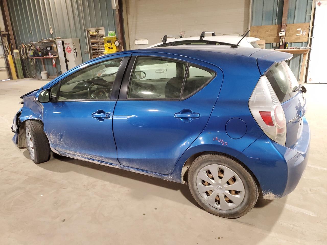 2013 TOYOTA PRIUS C - Image 2