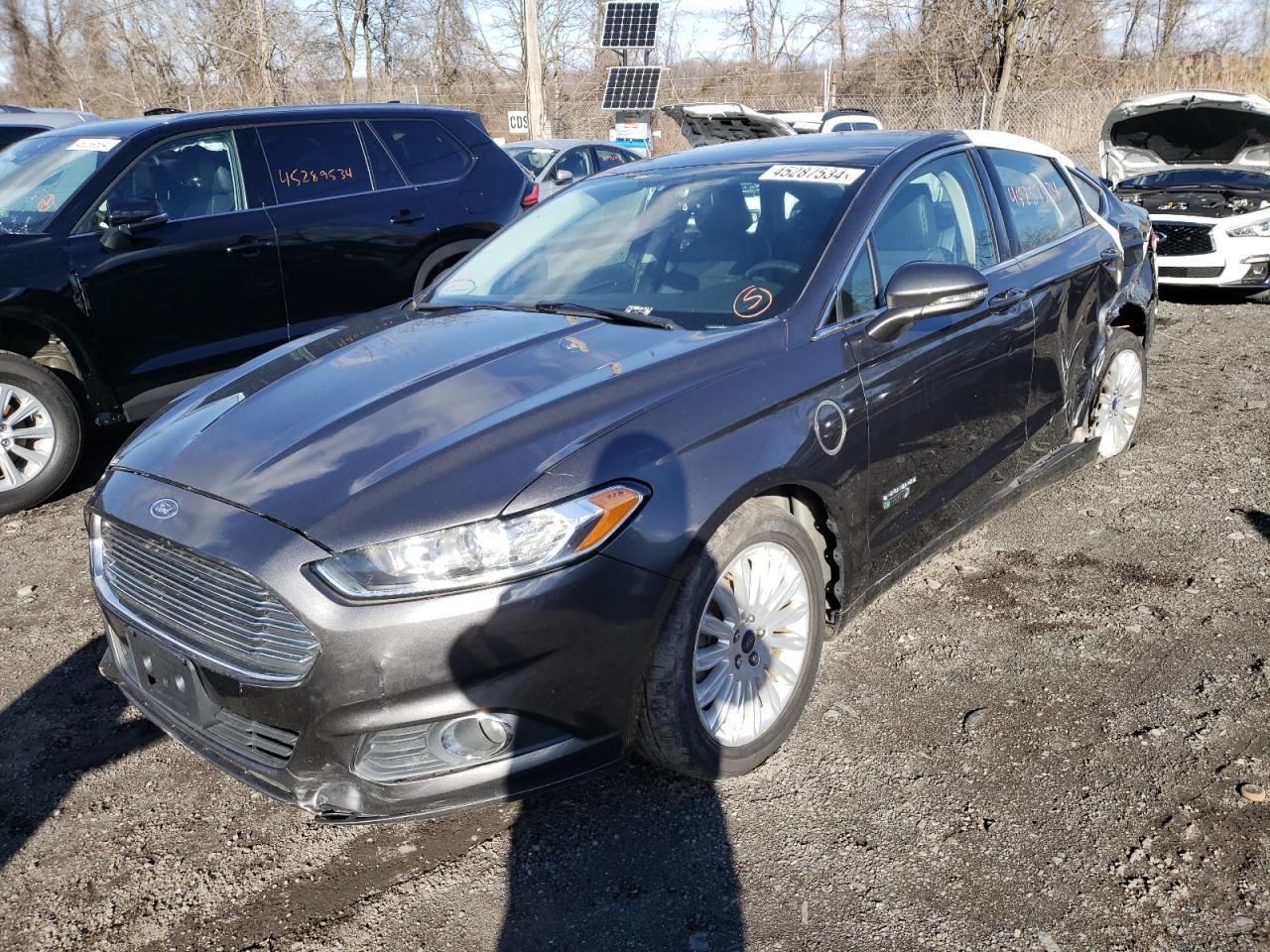 2016 FORD FUSION SE car image