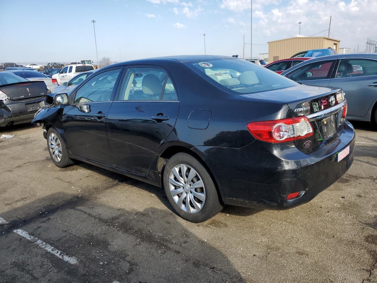 2013 TOYOTA COROLLA BA - Фото 2