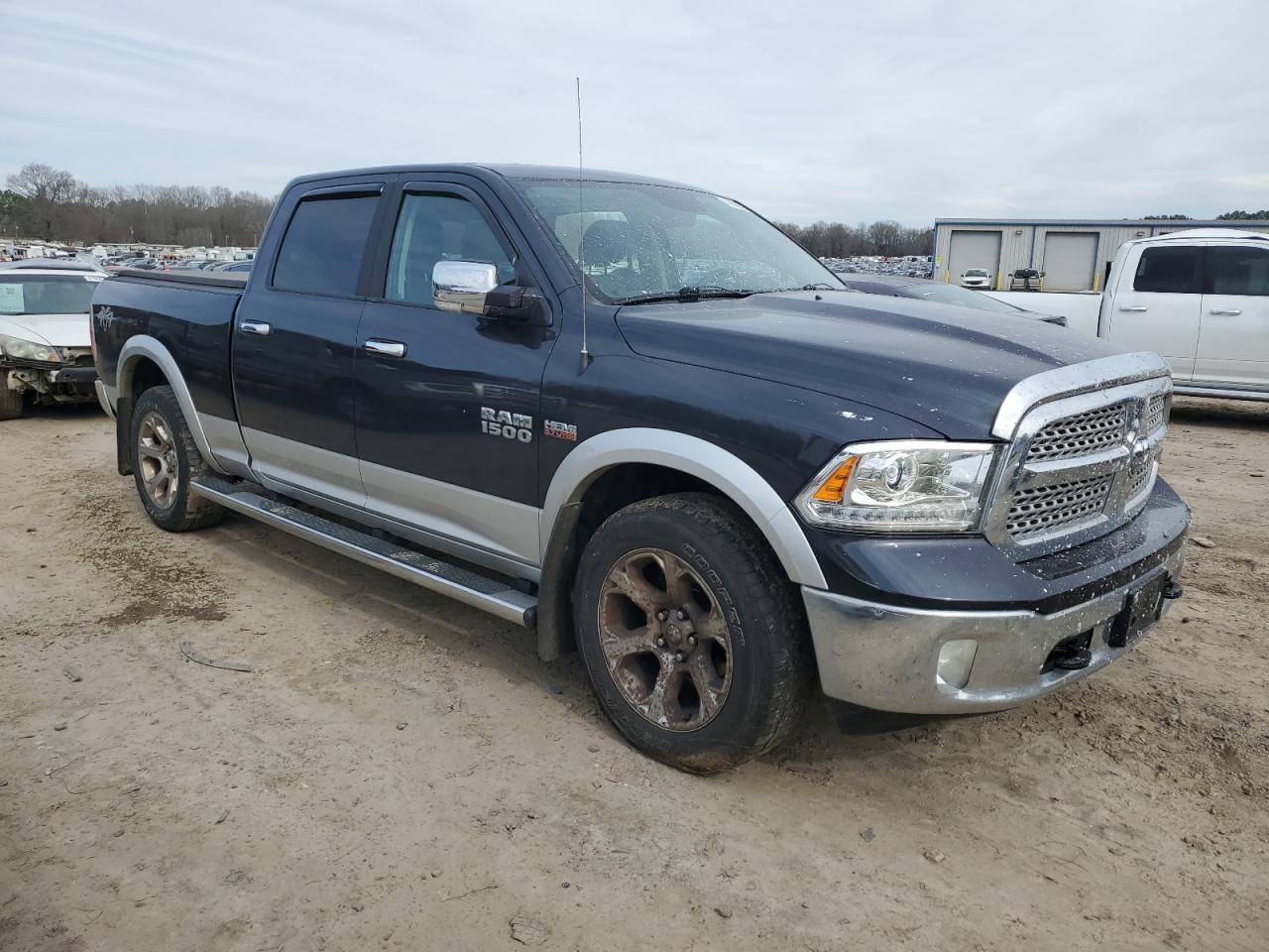2017 RAM 1500 LARAM - Image 4