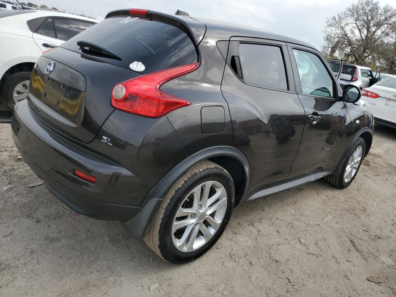 2011 NISSAN JUKE S - Фото 3