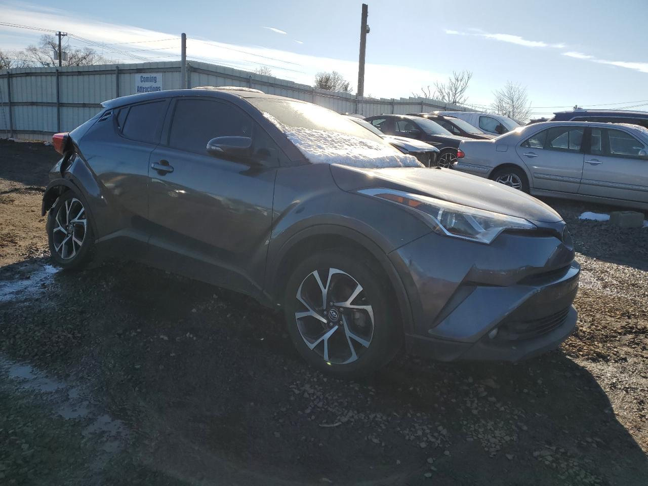 2018 TOYOTA C-HR XLE - Фото 4