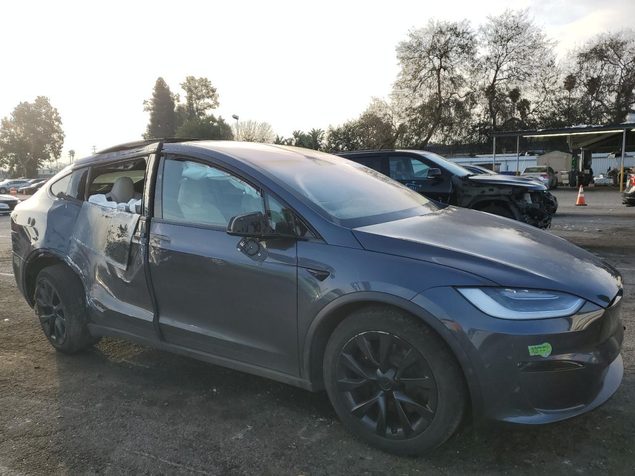 2023 TESLA MODEL X - Image 4