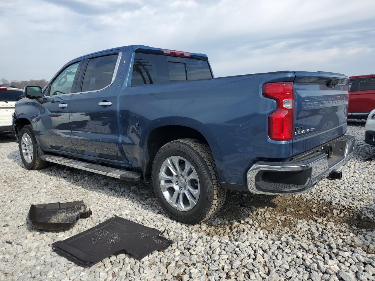 2024 CHEVROLET SILVERADO - Фото 2
