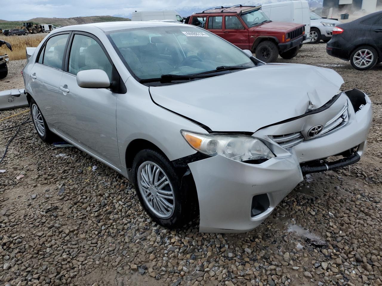 2013 TOYOTA COROLLA BA - Фото 4