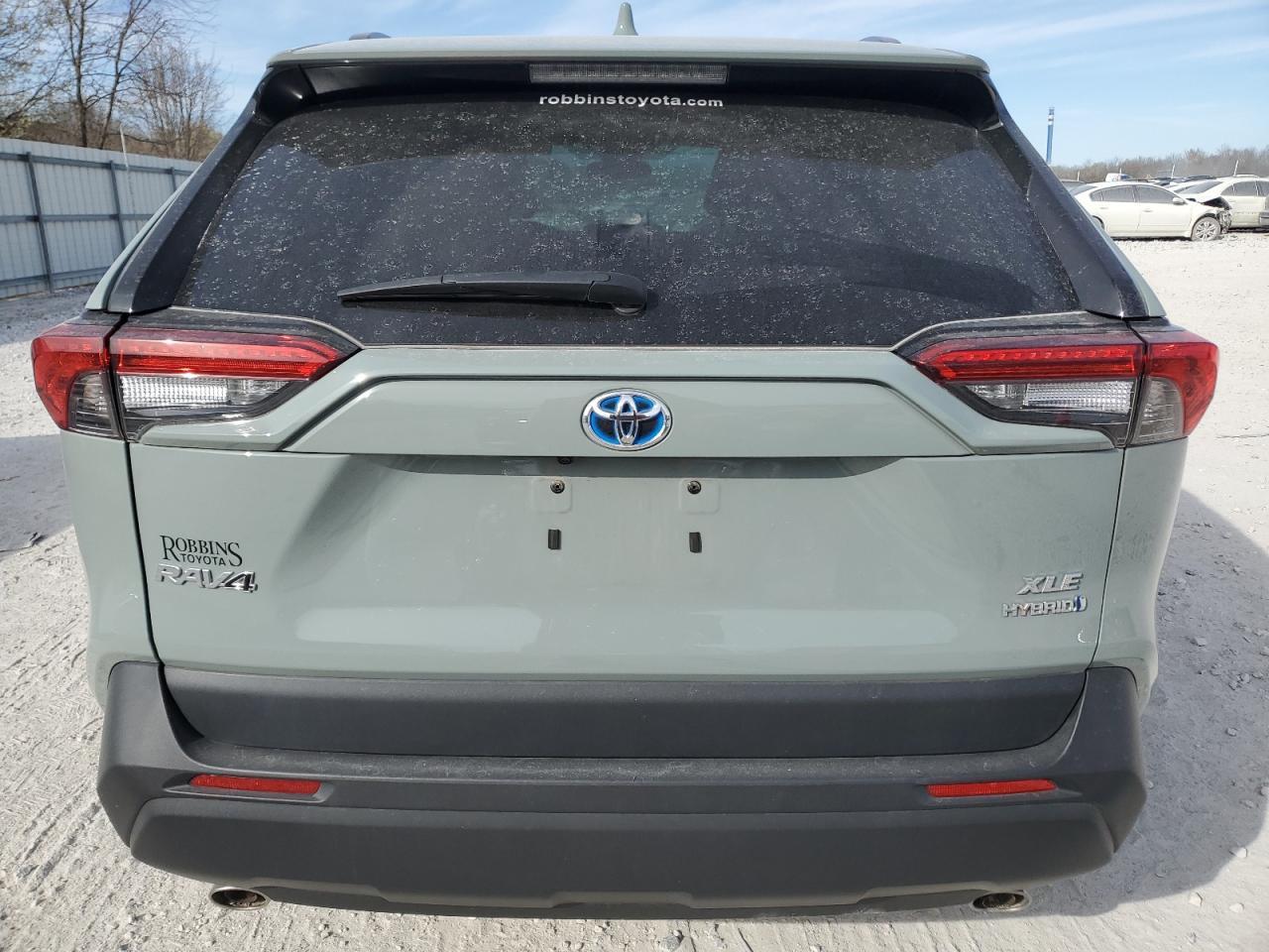 2022 TOYOTA RAV4 XLE - Image 6