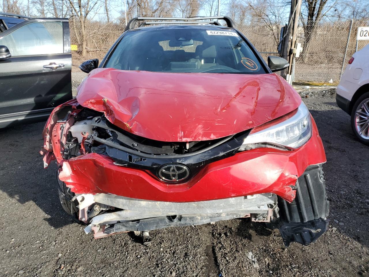 2021 TOYOTA C-HR XLE - Фото 5