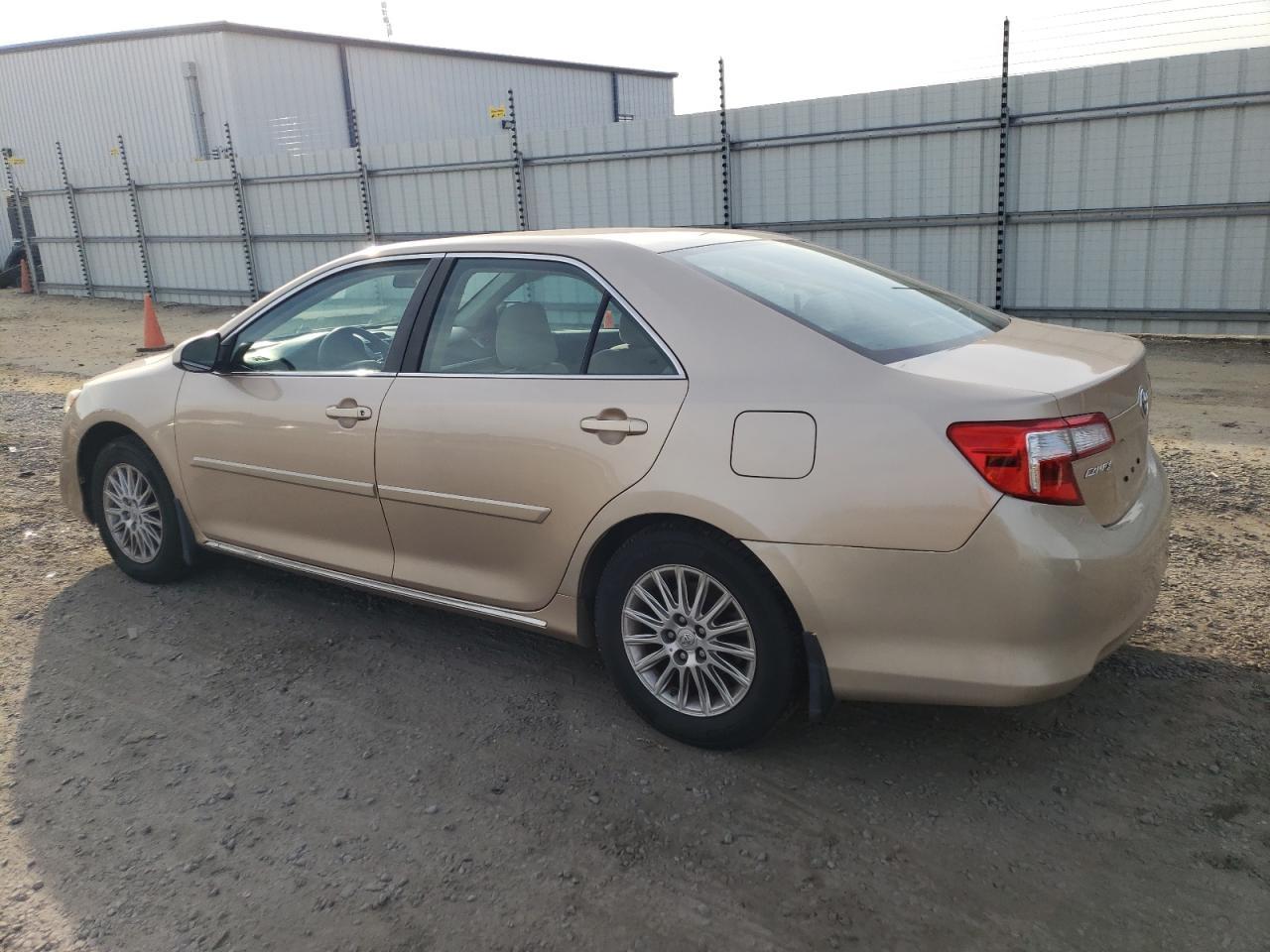 2012 TOYOTA CAMRY BASE - Фото 2