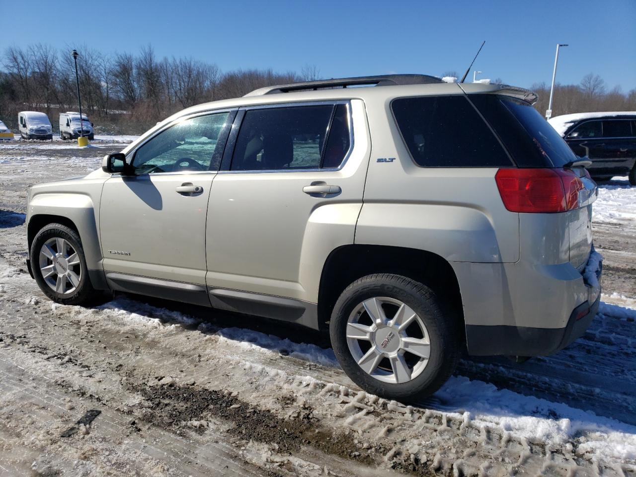 2013 GMC TERRAIN SL - Фото 2