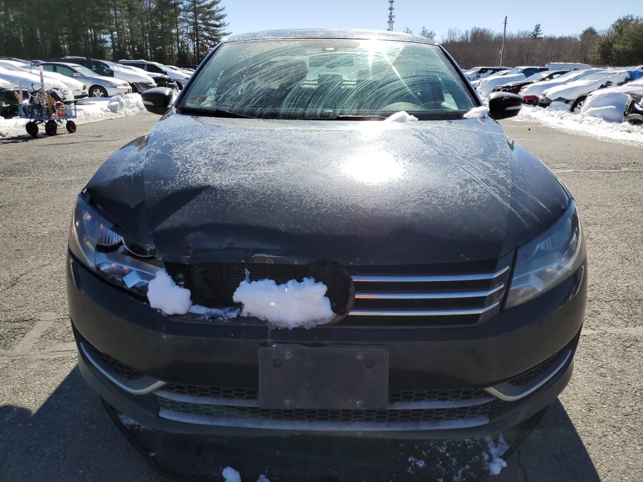 2013 VOLKSWAGEN PASSAT SE - Image 5