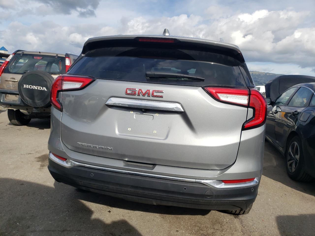 2023 GMC TERRAIN SL - Фото 6