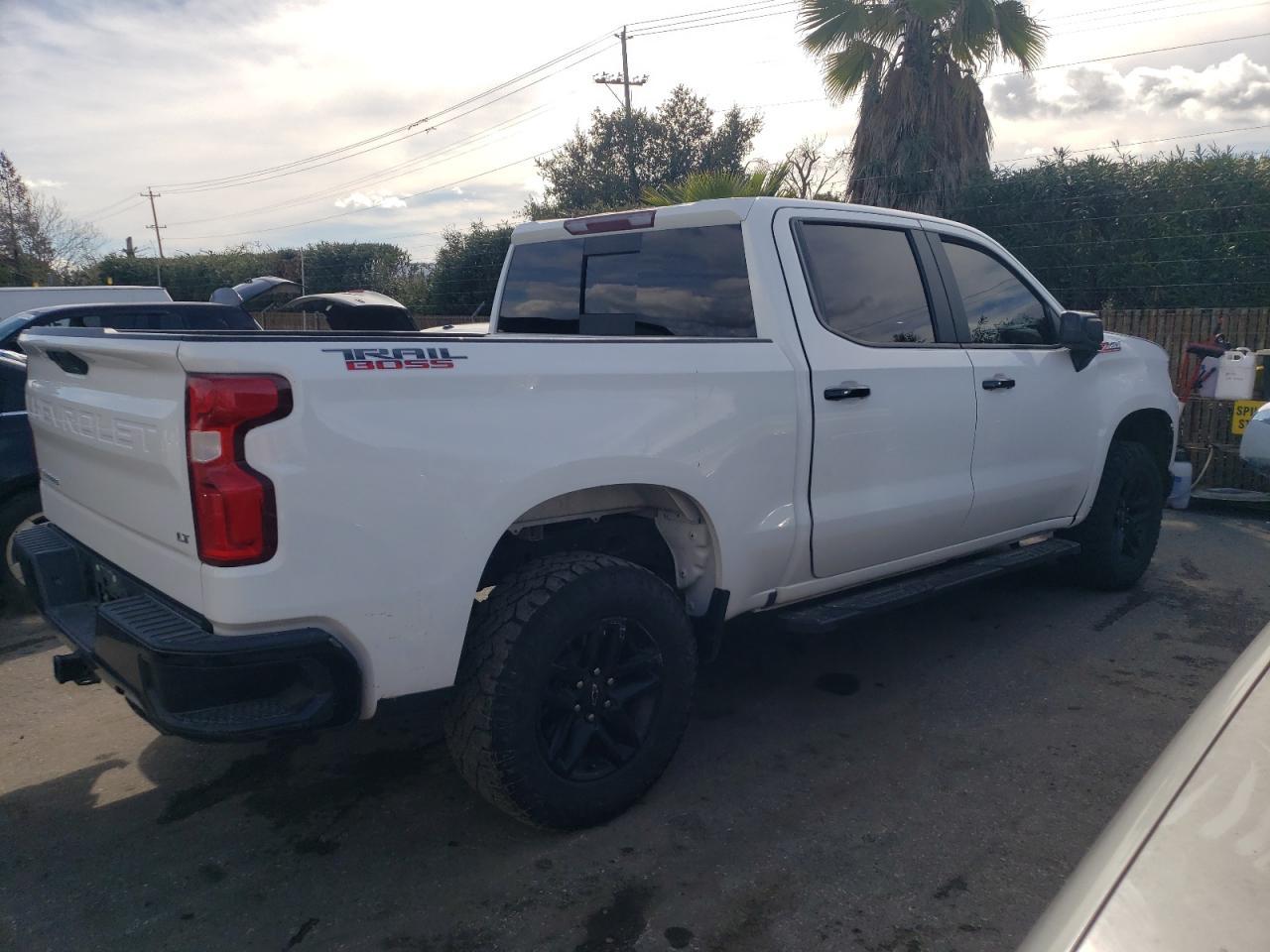 2019 CHEVROLET SILVERADO - Image 3