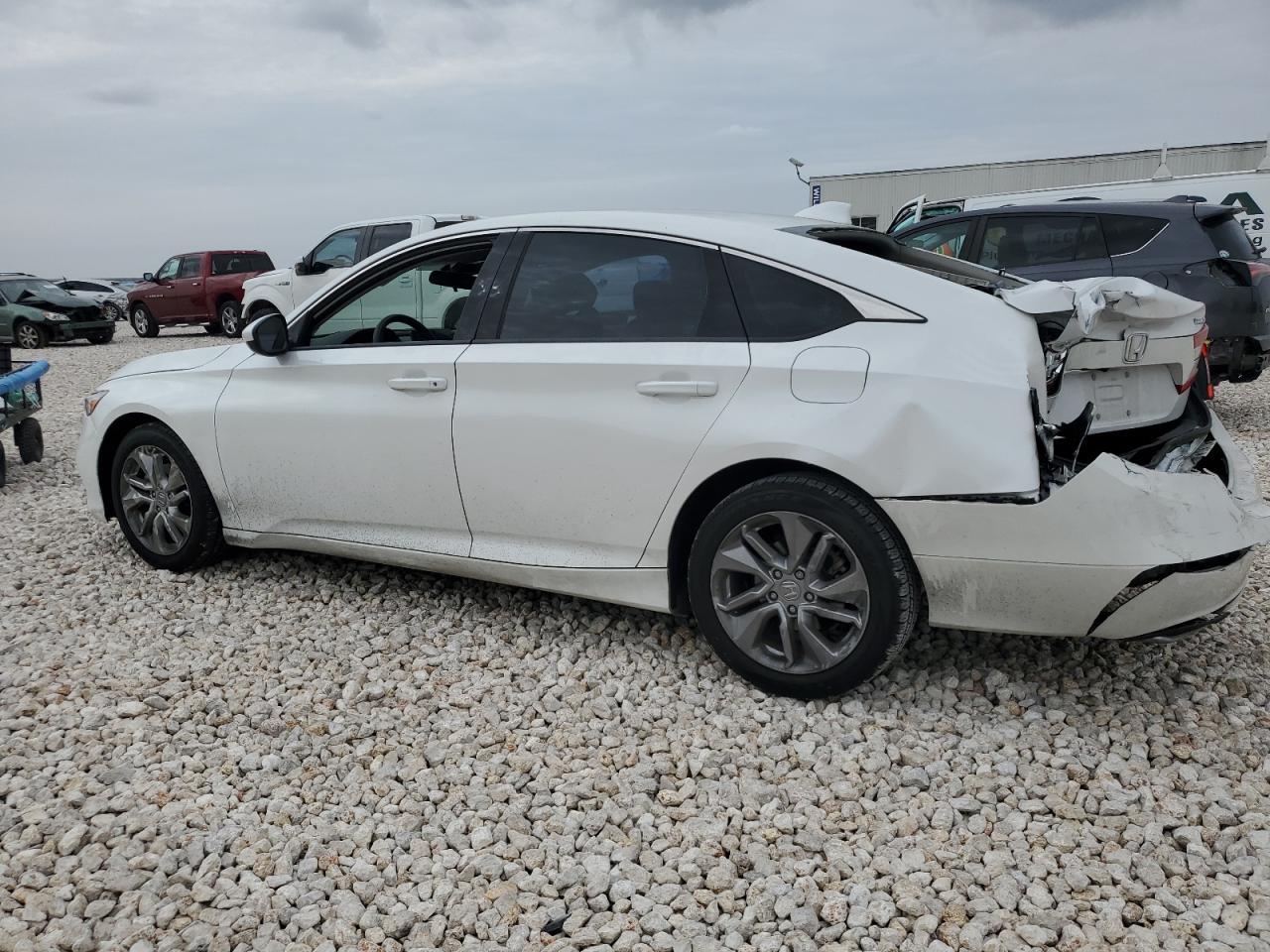 2018 HONDA ACCORD LX - Фото 2