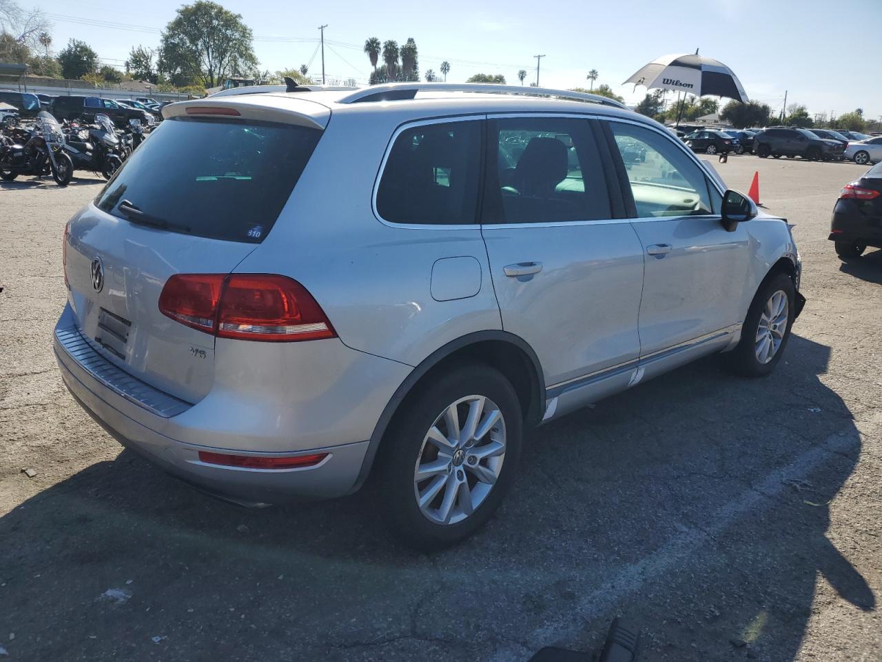 2014 VOLKSWAGEN TOUAREG V6 - Image 3